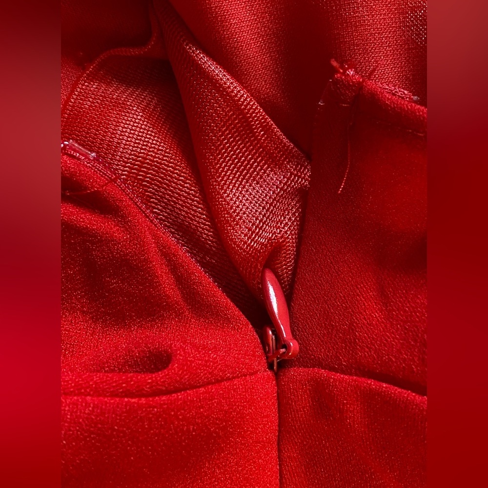 Red Ruffled Crop Top - Picture 6 of 6